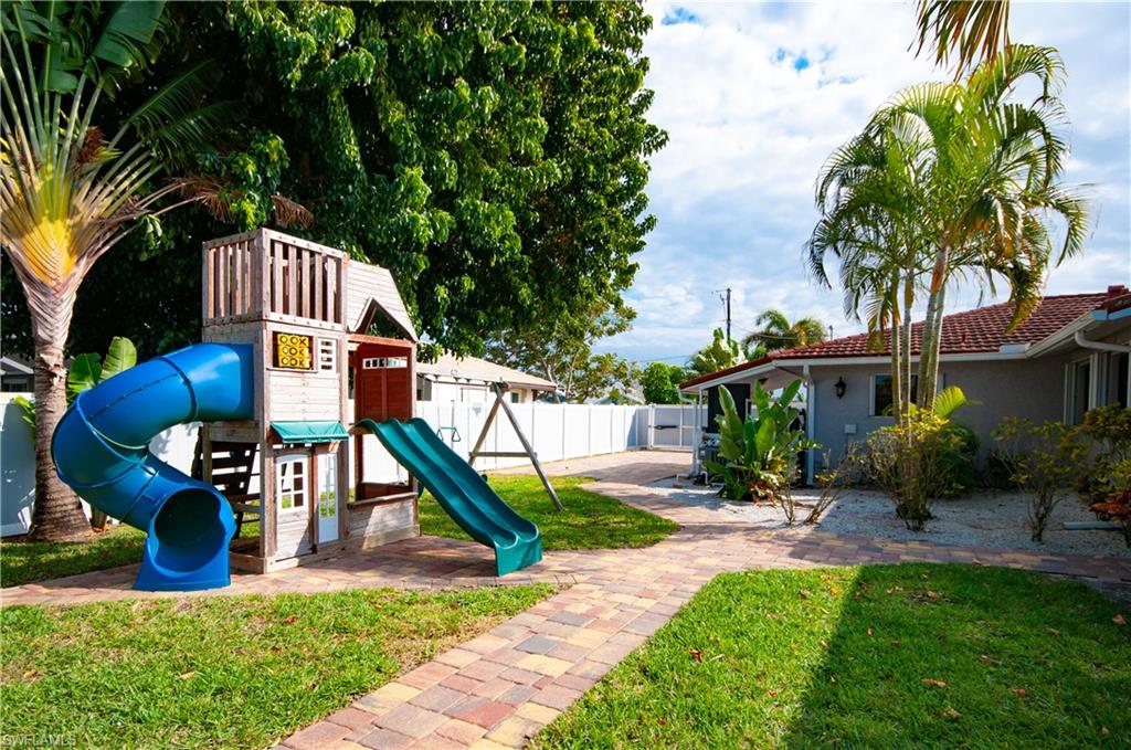 RIVER FOREST ISLAND - Residential