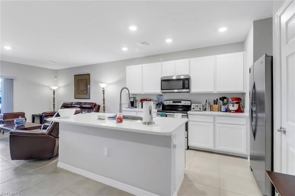 MEADOWOOD - Residential