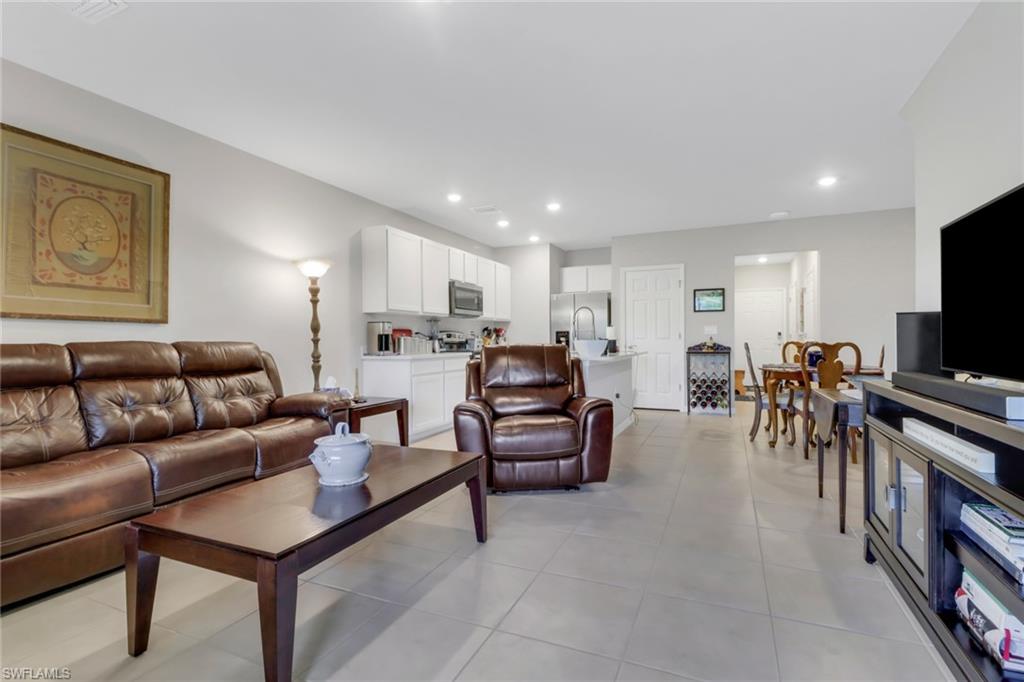 MEADOWOOD - Residential