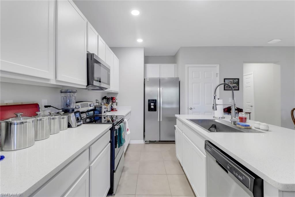 MEADOWOOD - Residential