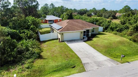 2605 42nd St W, Lehigh Acres, FL 33971 - #: 224082378