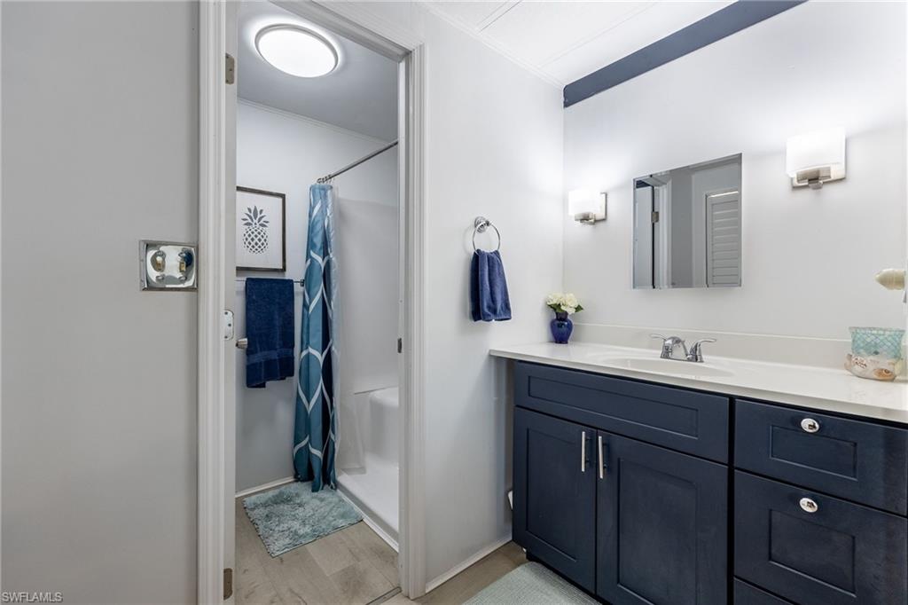 SIX LAKES COUNTRY CLUB - Residential