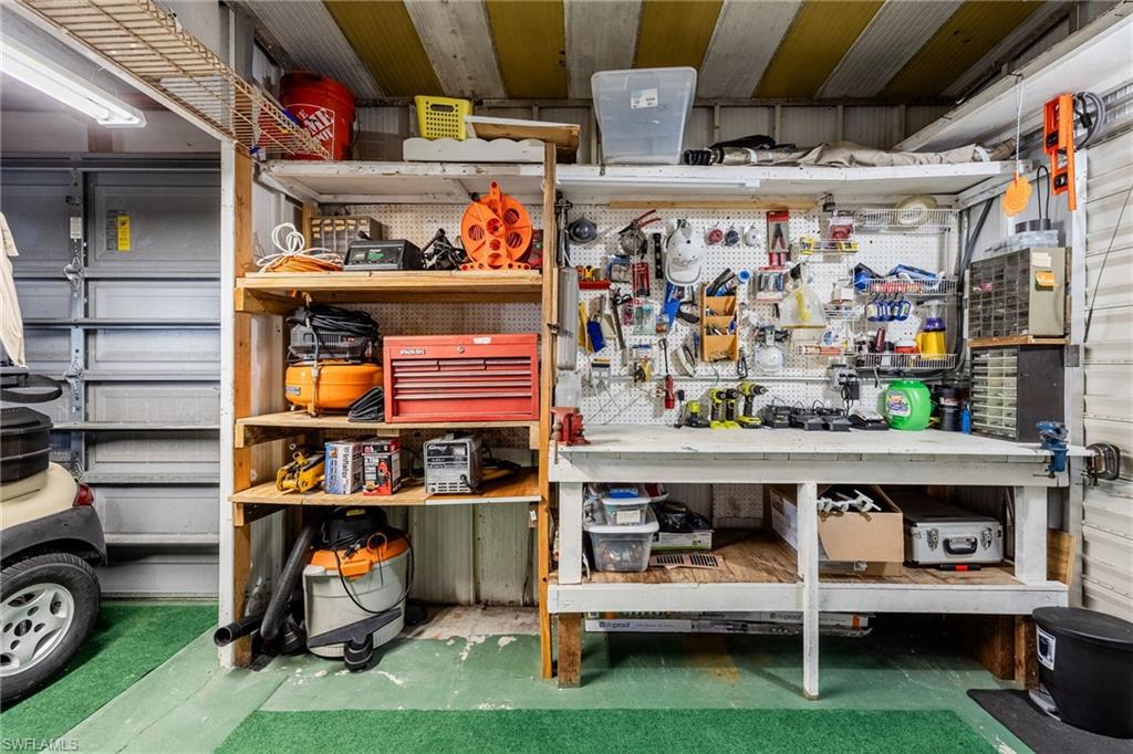 SIX LAKES COUNTRY CLUB - Residential