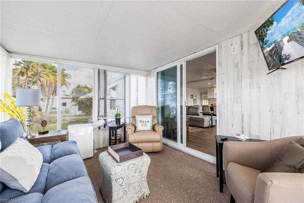 SIX LAKES COUNTRY CLUB - Residential