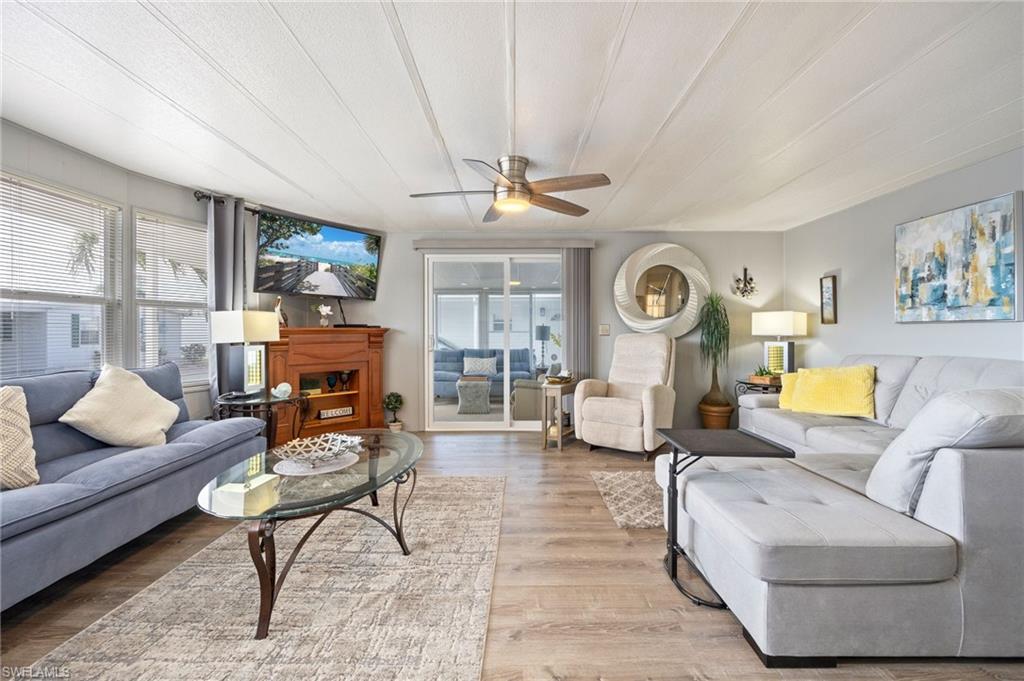 SIX LAKES COUNTRY CLUB - Residential