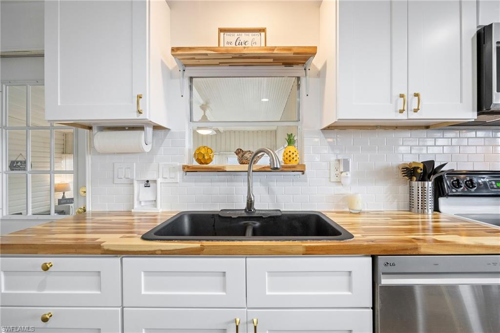 SIX LAKES COUNTRY CLUB - Residential