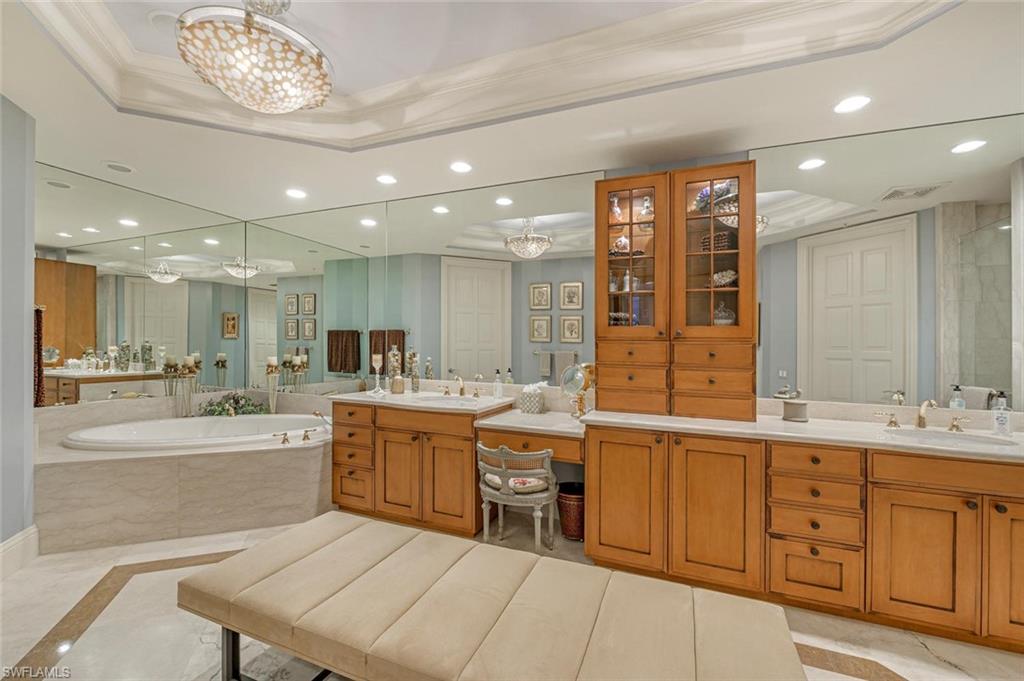 SEASONS AT NAPLES CAY - Residential