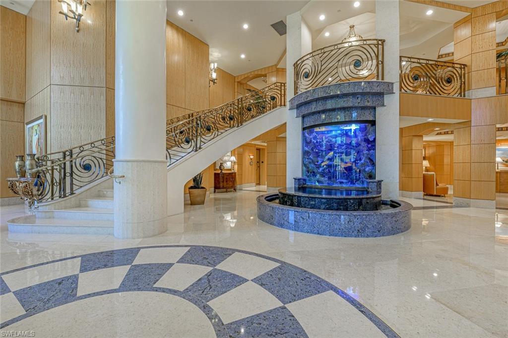 SEASONS AT NAPLES CAY - Residential