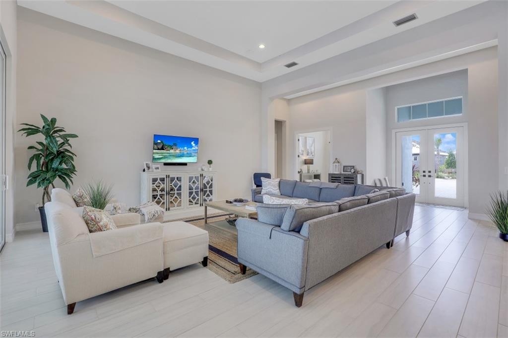 ISLES OF COLLIER PRESERVE - Residential