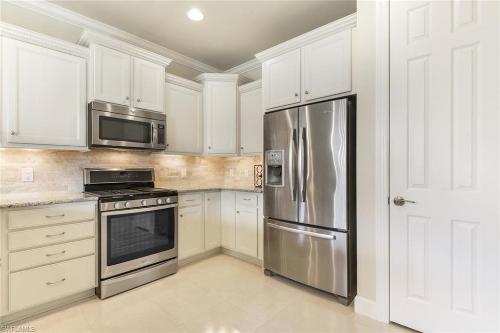 WINDING CYPRESS - Residential