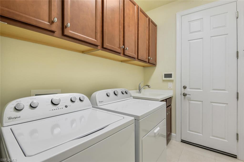 WINDING CYPRESS - Residential