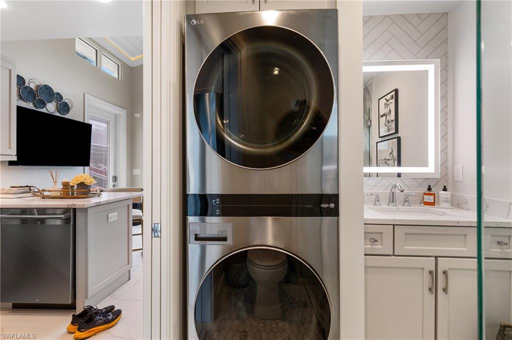 PELICAN LAKE RV RESORT - Land