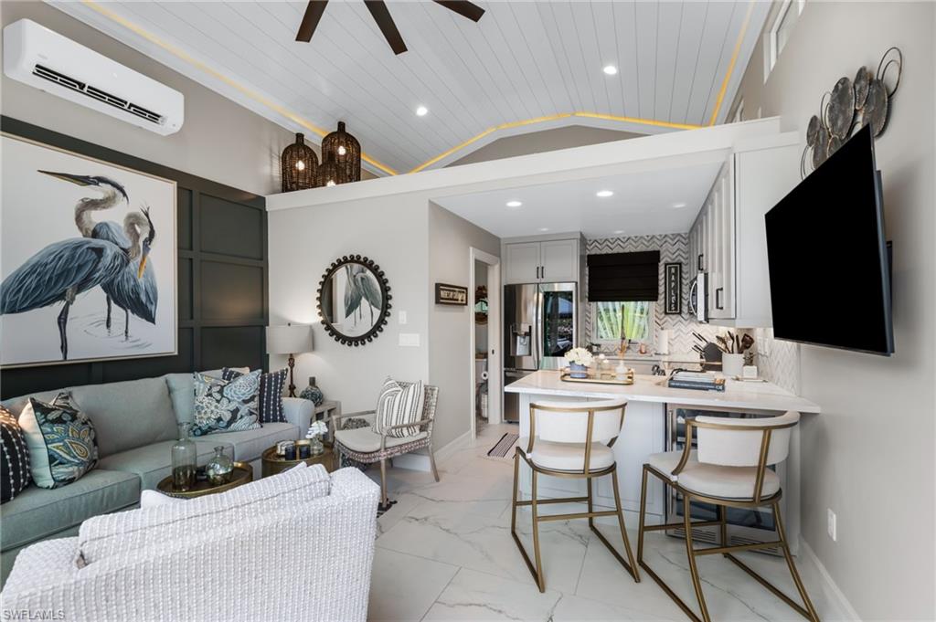 PELICAN LAKE RV RESORT - Land