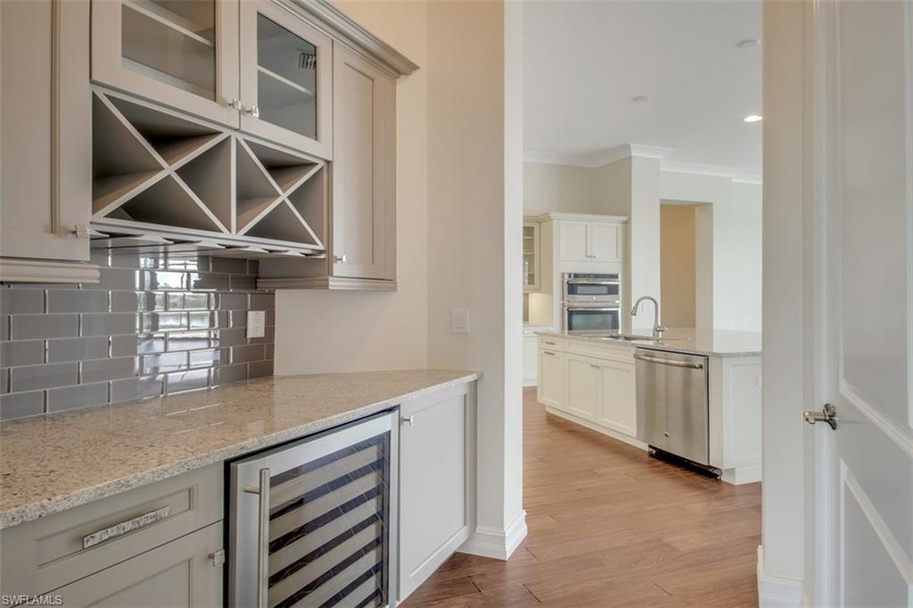 ESPLANADE - Residential