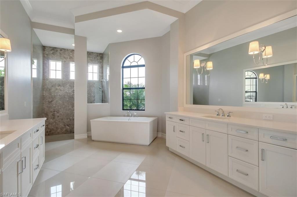 ESPLANADE - Residential