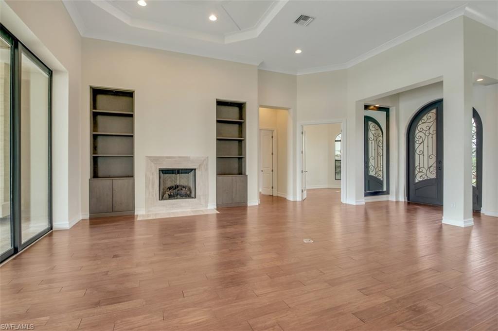 ESPLANADE - Residential