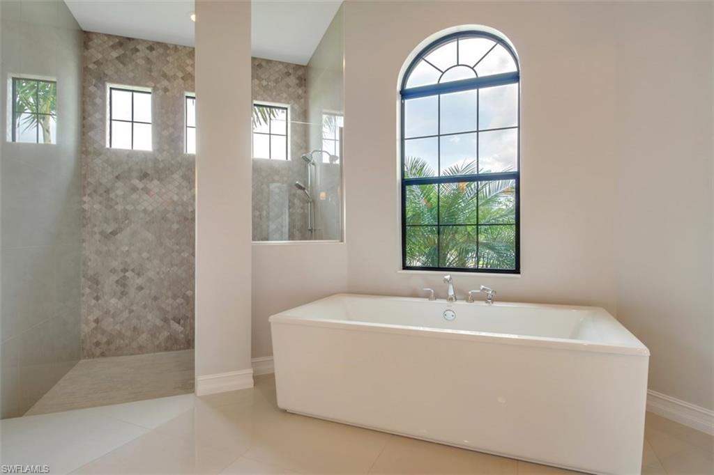 ESPLANADE - Residential