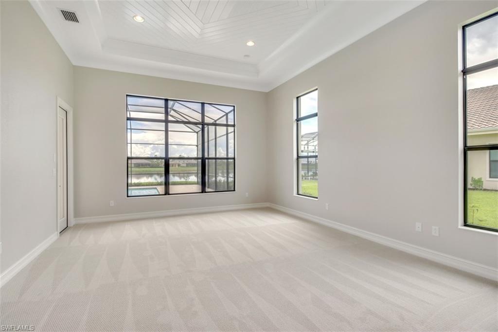 ESPLANADE - Residential