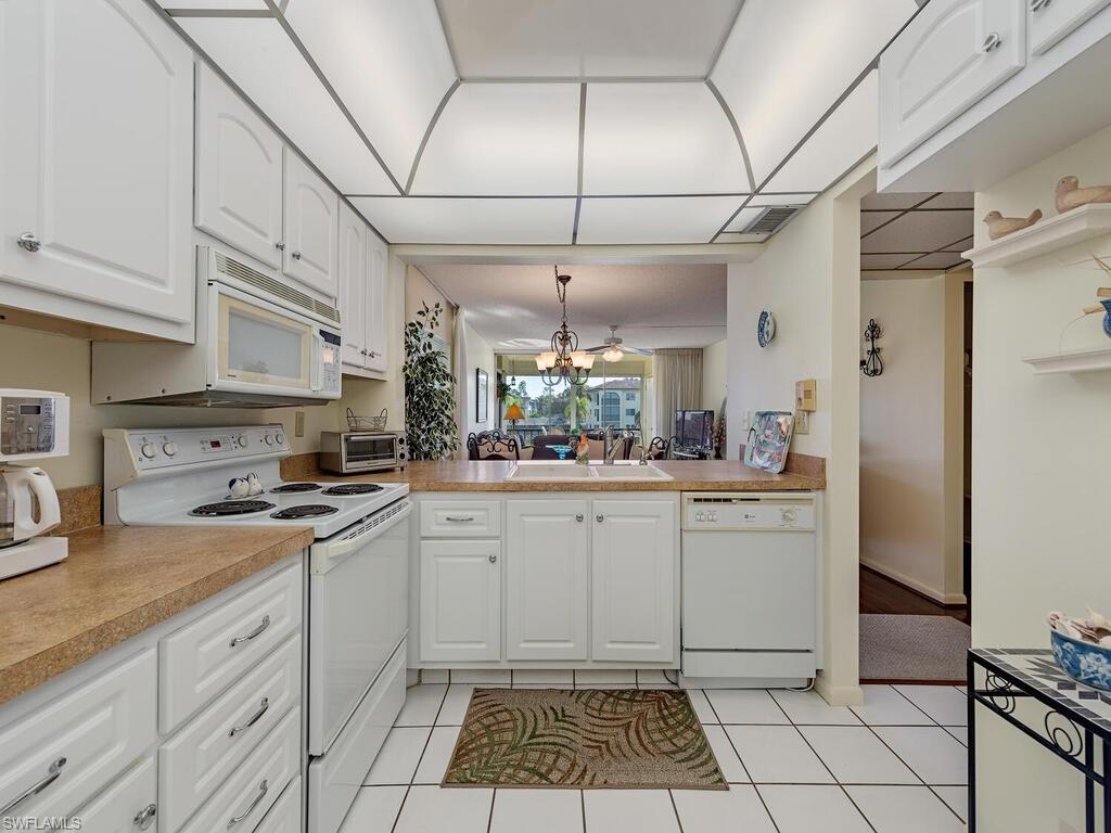 FOREST LAKES - Residential