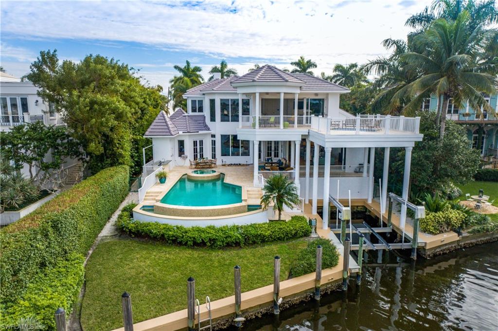 AQUALANE SHORES - Residential