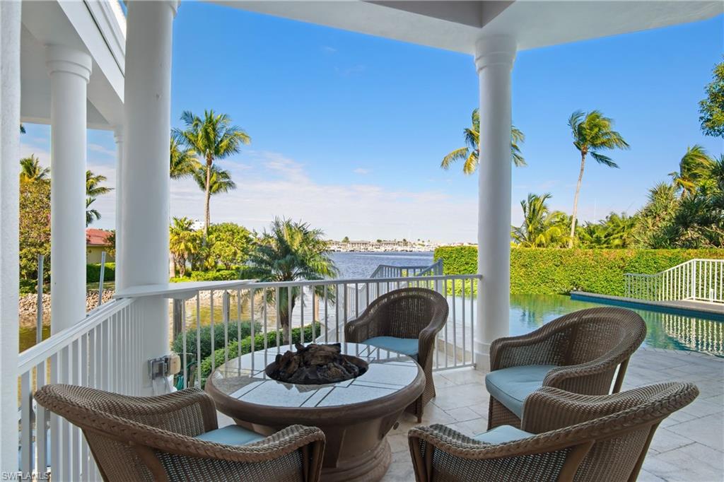 AQUALANE SHORES - Residential