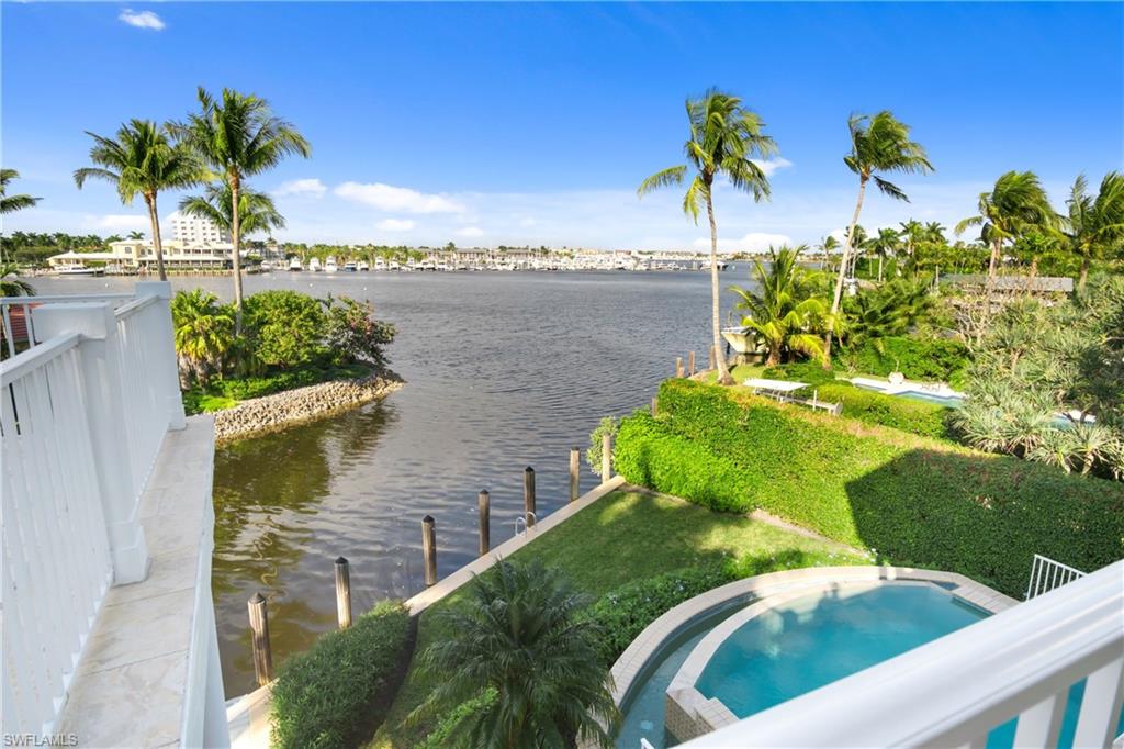 AQUALANE SHORES - Residential