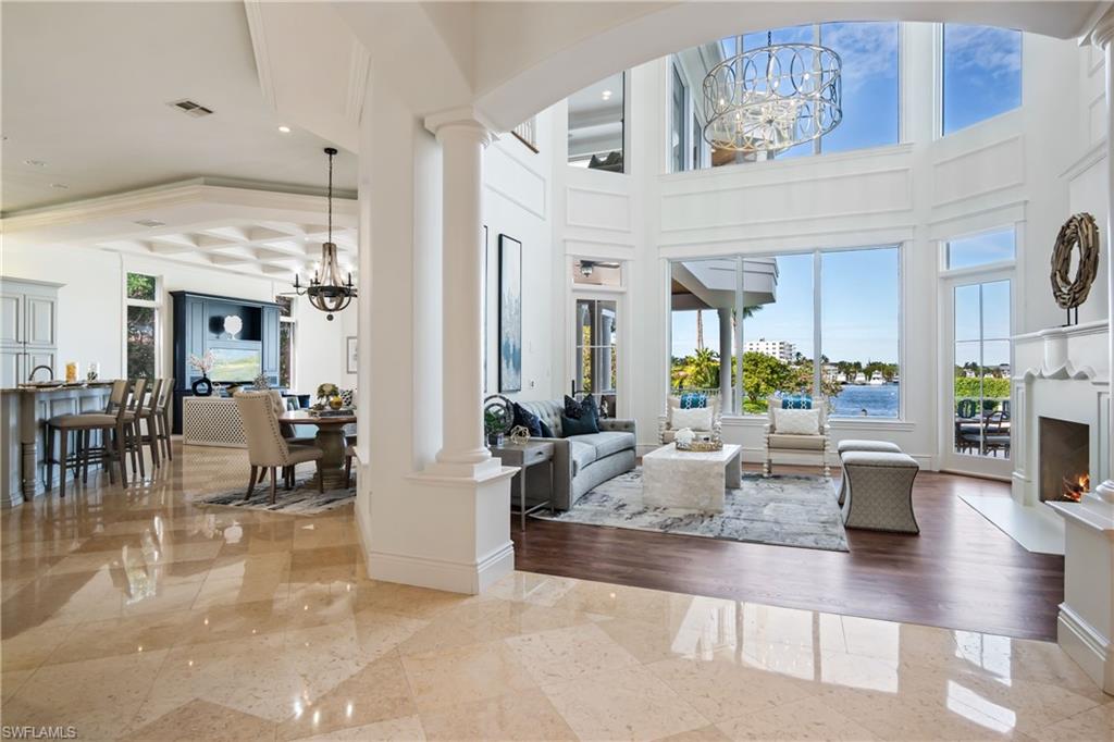 AQUALANE SHORES - Residential