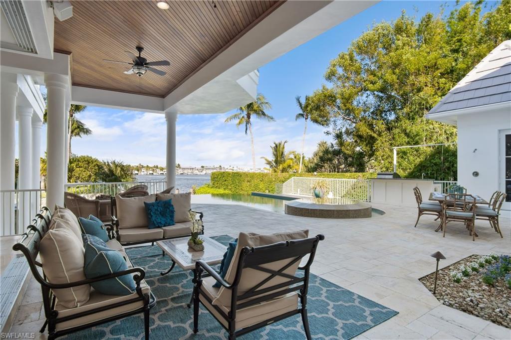 AQUALANE SHORES - Residential