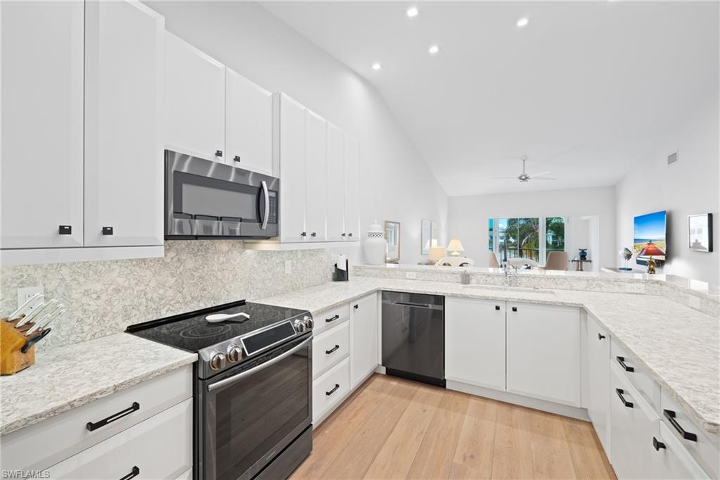 LAUREL OAKS - Residential Lease