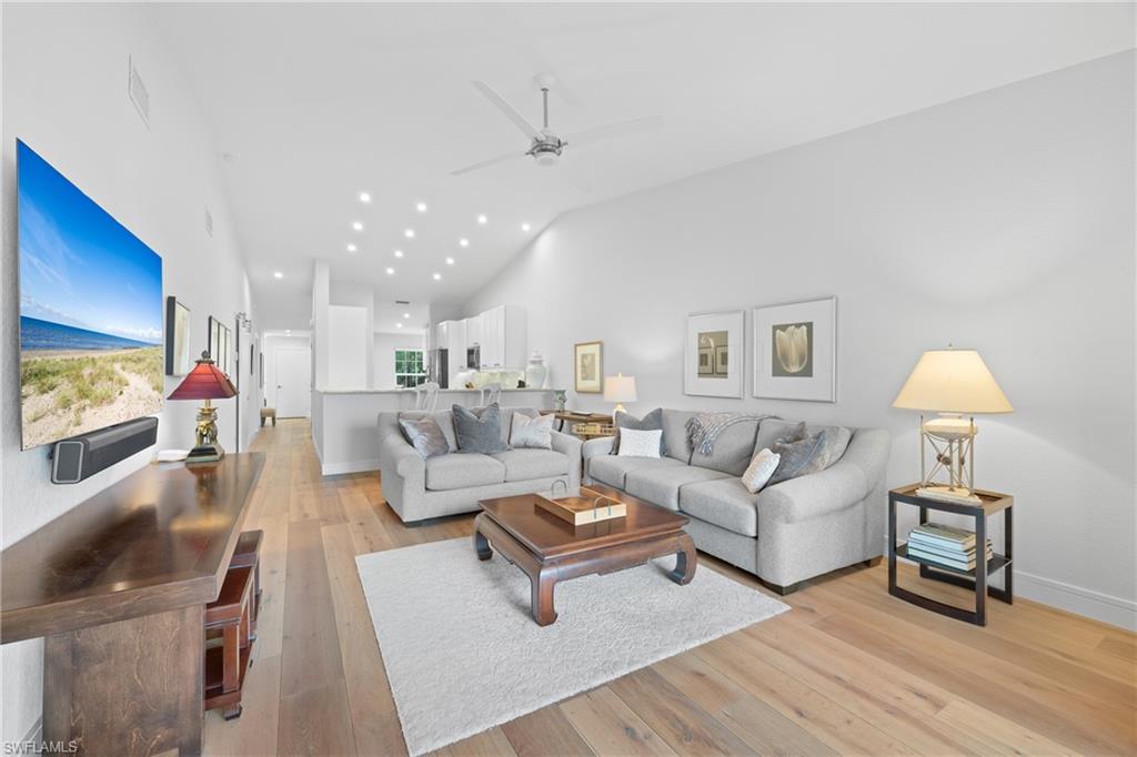 LAUREL OAKS - Residential Lease