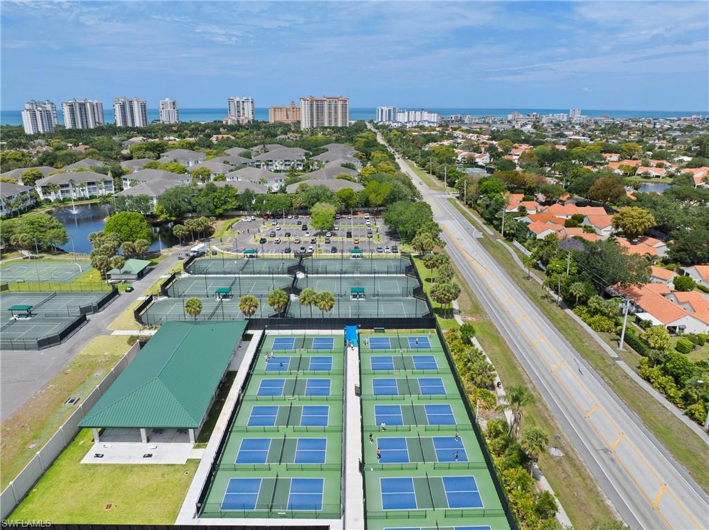 LAUREL OAKS - Residential Lease