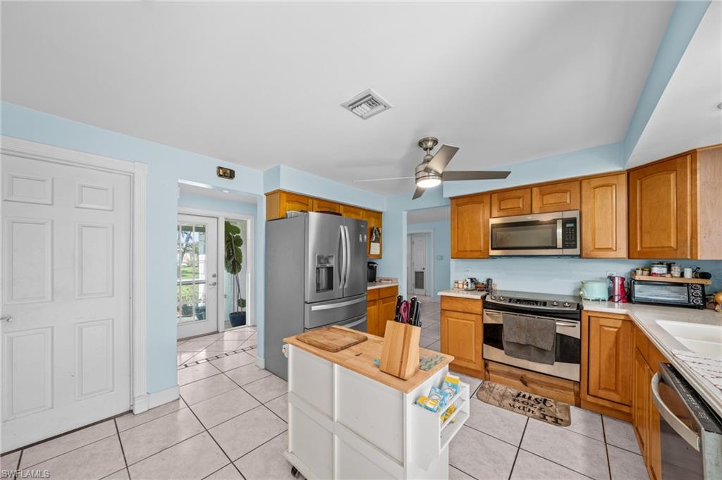 CAPE CORAL - Residential