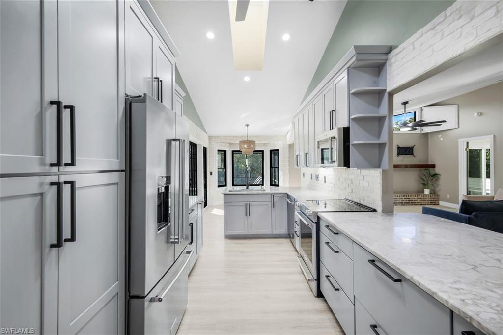 HENDRY CREEK - Residential