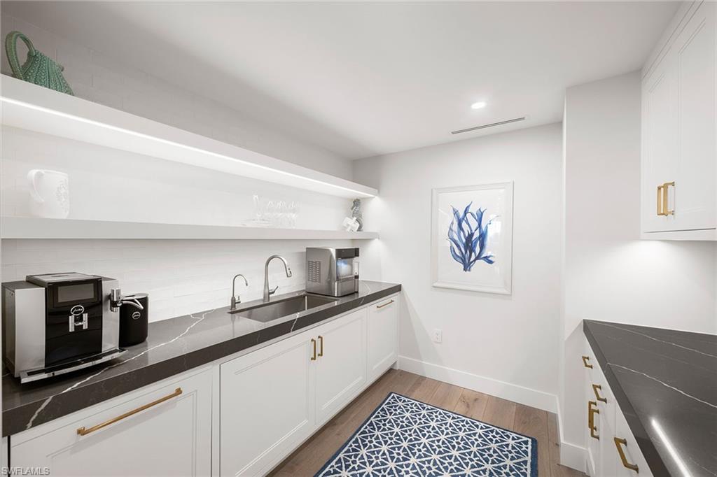 KALEA BAY TOWER 300 - Residential