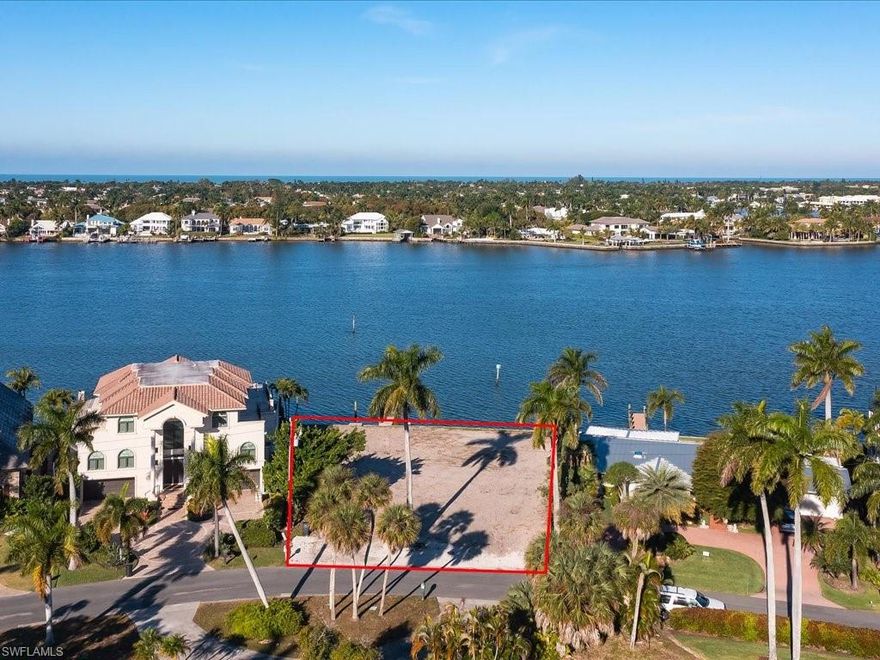Extraordinary views. Cleared lot ready for your dream home.
Rare homesite located in Royal Harbor direct on Naples Bay. 
Lots across the bay are in the 15-17 million range.
