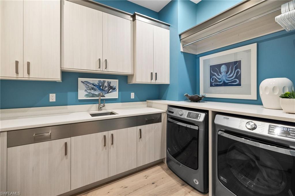 MOORINGS - Residential