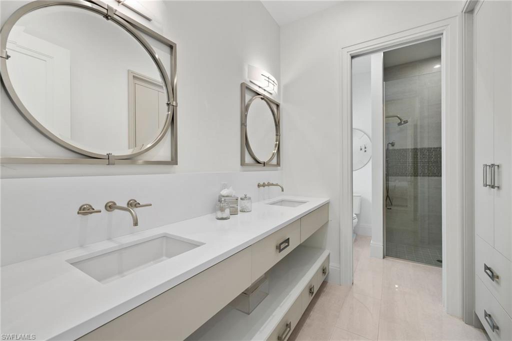 MOORINGS - Residential