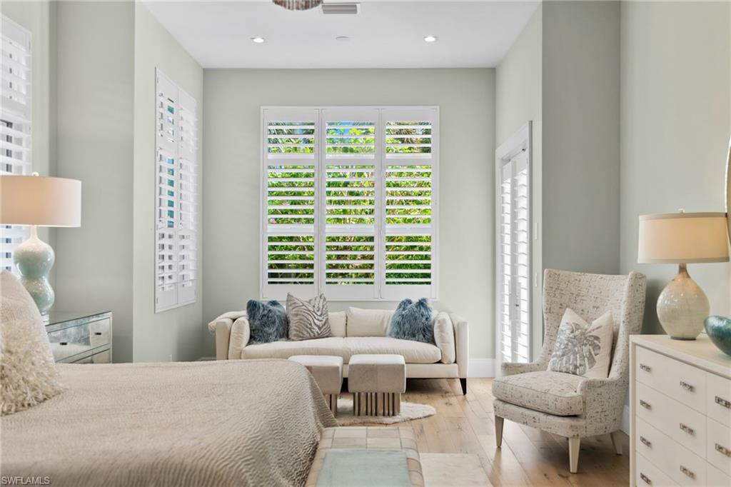 MOORINGS - Residential