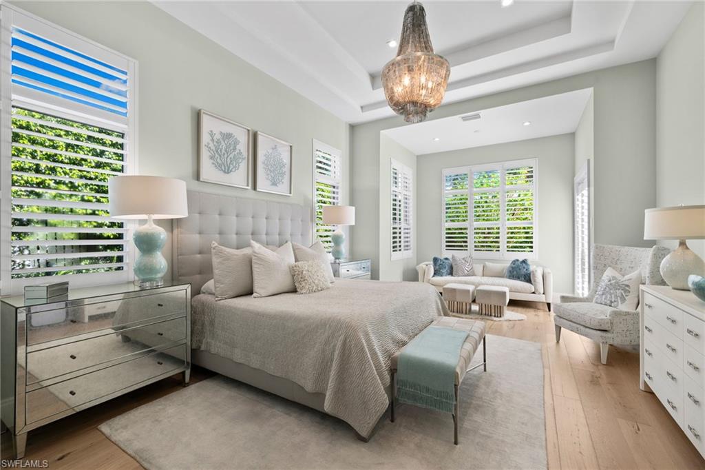 MOORINGS - Residential