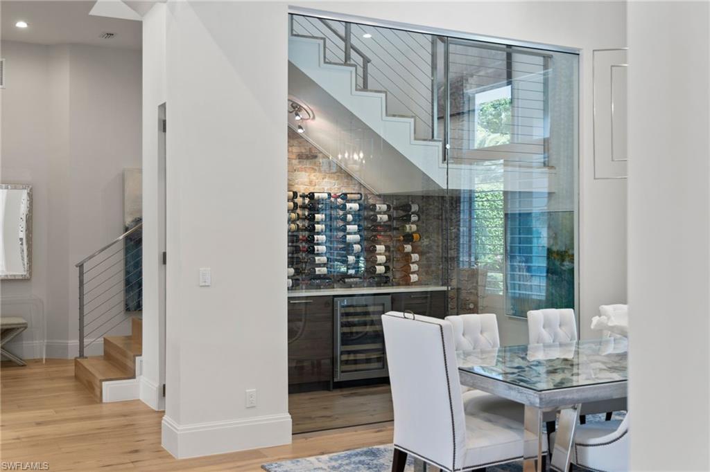 MOORINGS - Residential