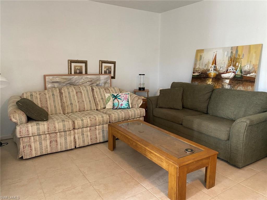 KINGS CROWN - Residential