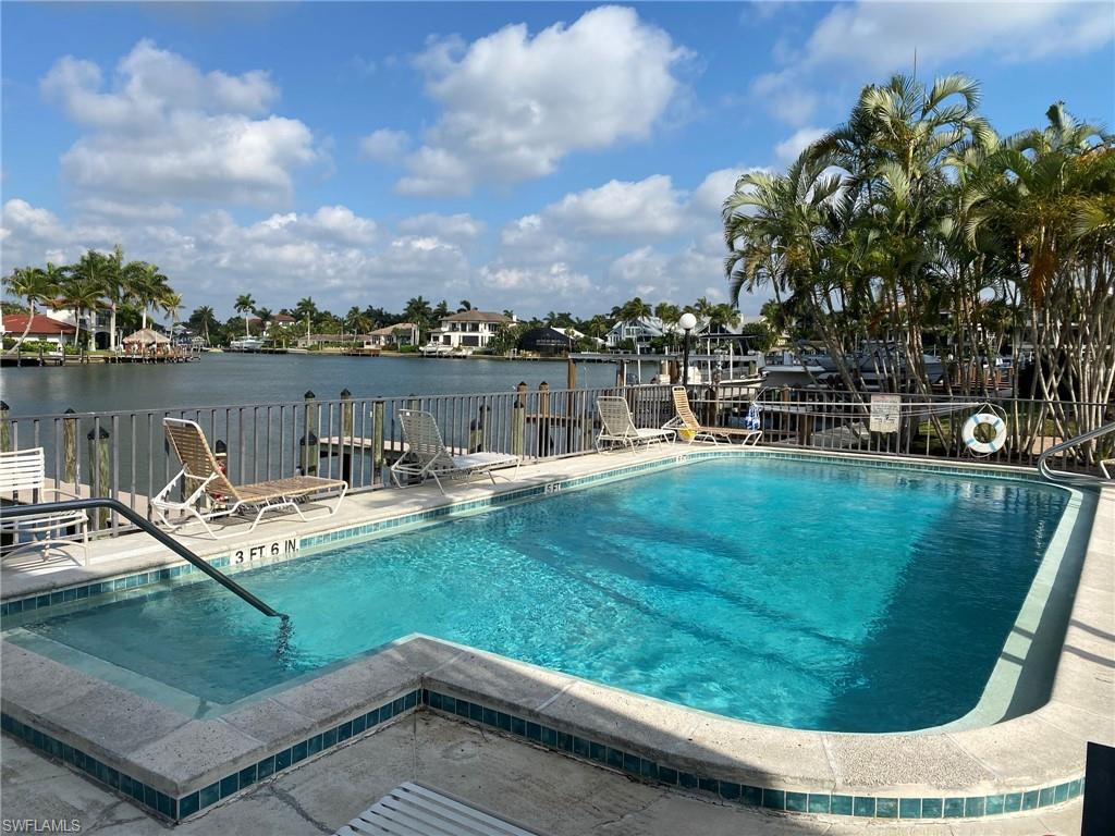 KINGS CROWN - Residential