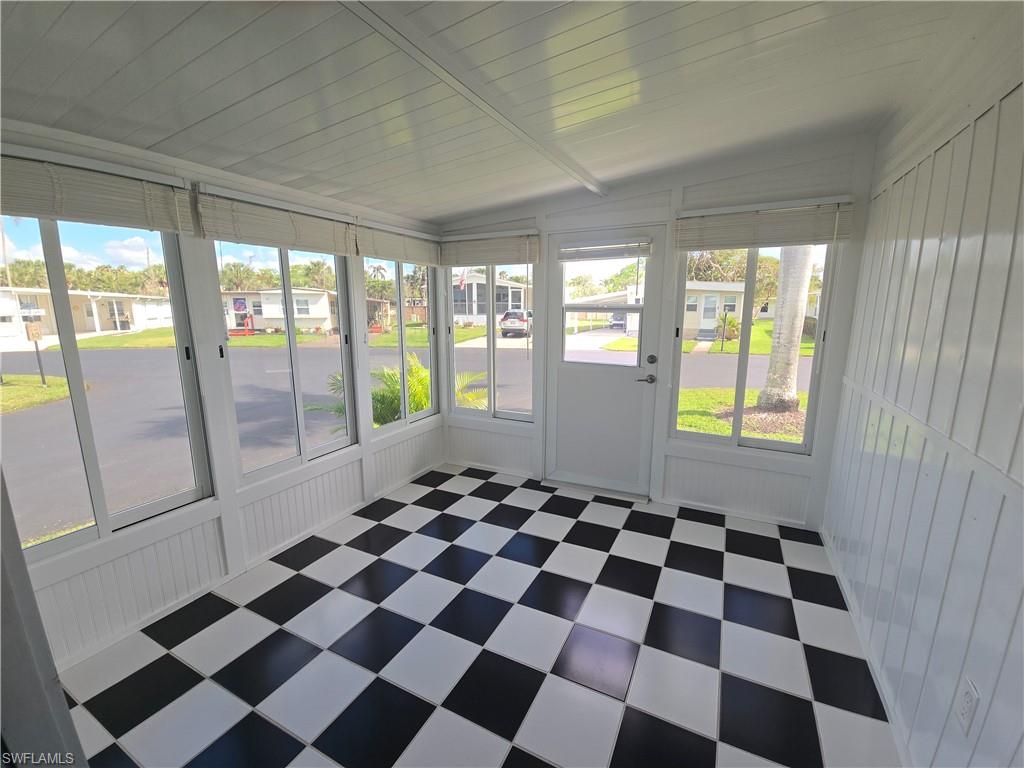 ENCHANTING ACRES MOBILE HOME - Residential