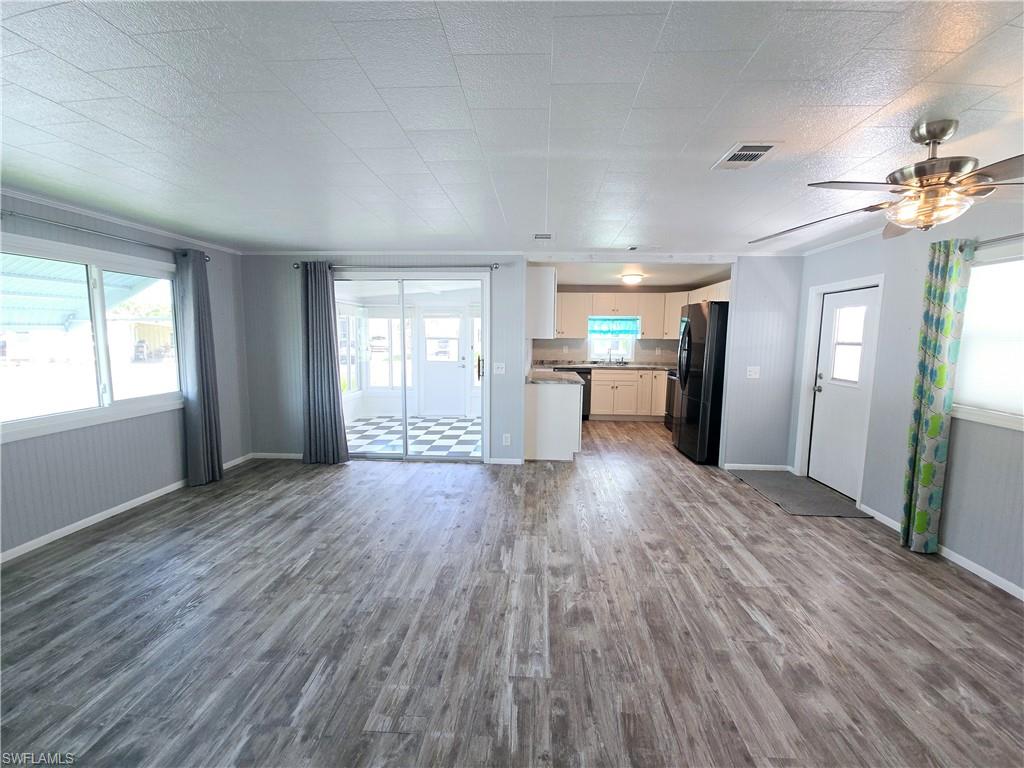 ENCHANTING ACRES MOBILE HOME - Residential