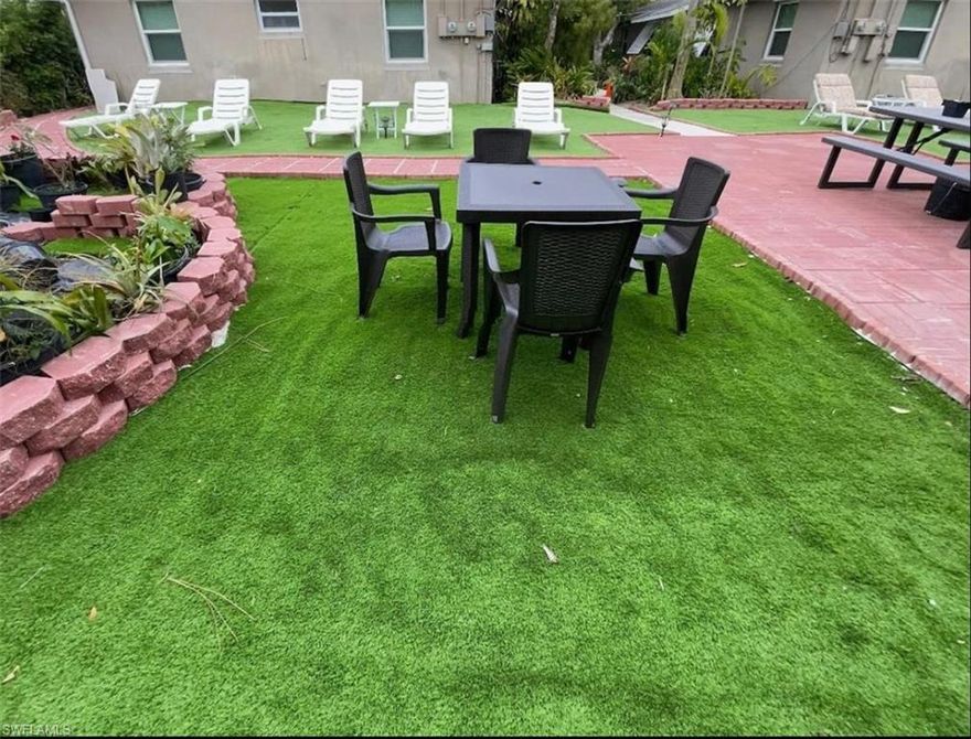 remodeled 2/1 duplex close to the beach, shopping and downtown