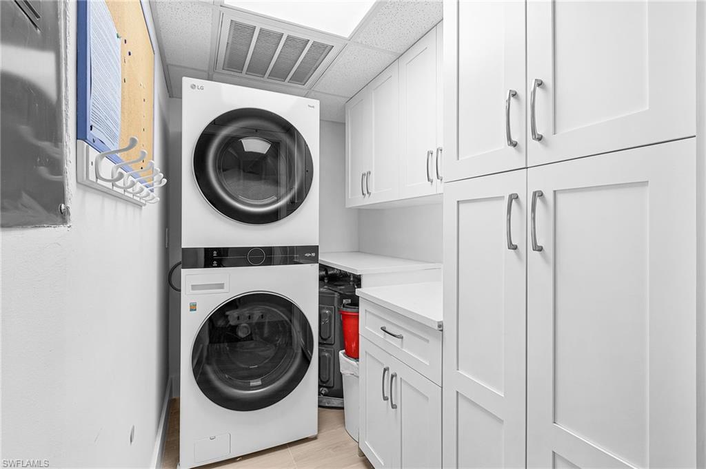 THE EGRET - Residential