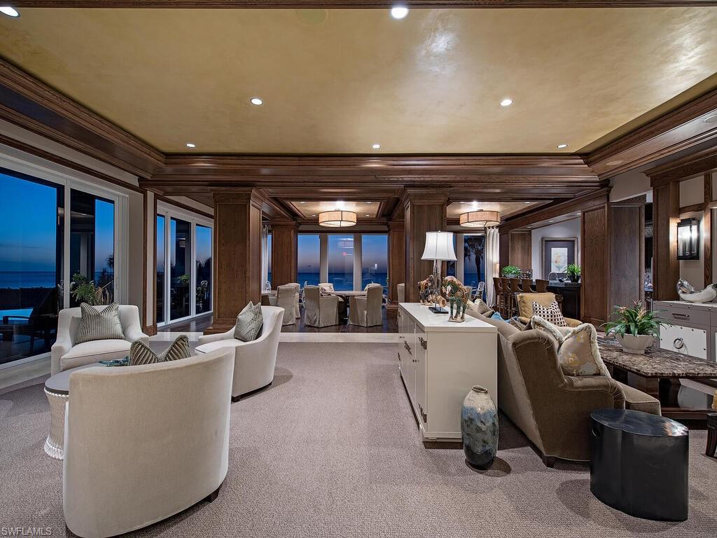 SEAPOINT AT NAPLES CAY - Residential