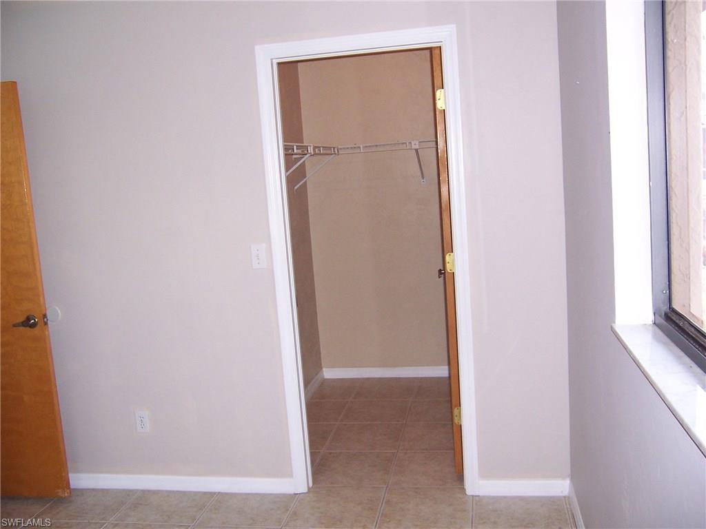 SHAMROCK LAKES - Residential