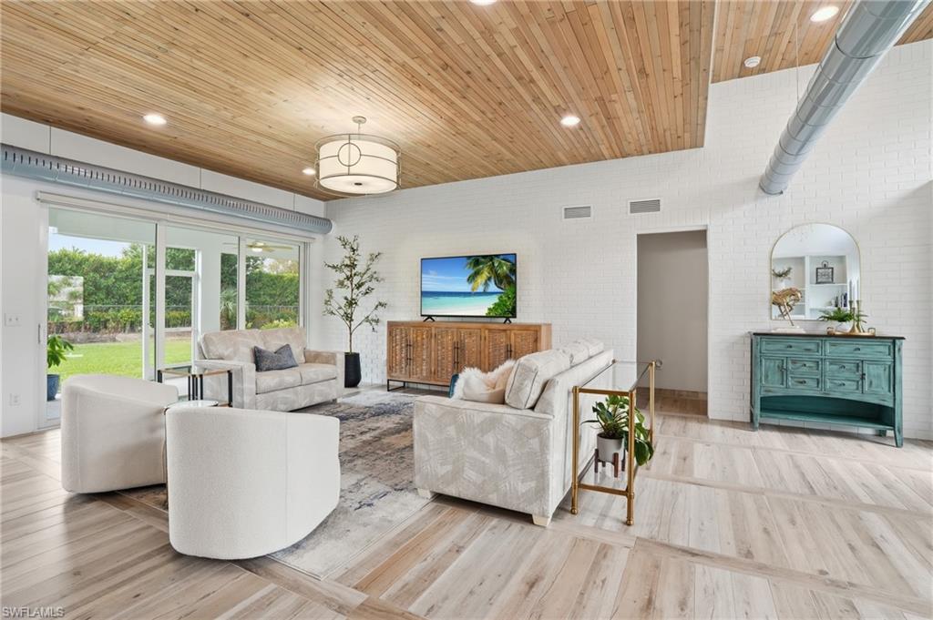 EAGLE RIDGE - Residential