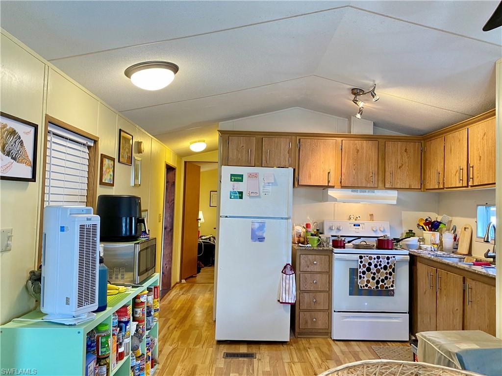 ENCHANTING SHORES - Residential